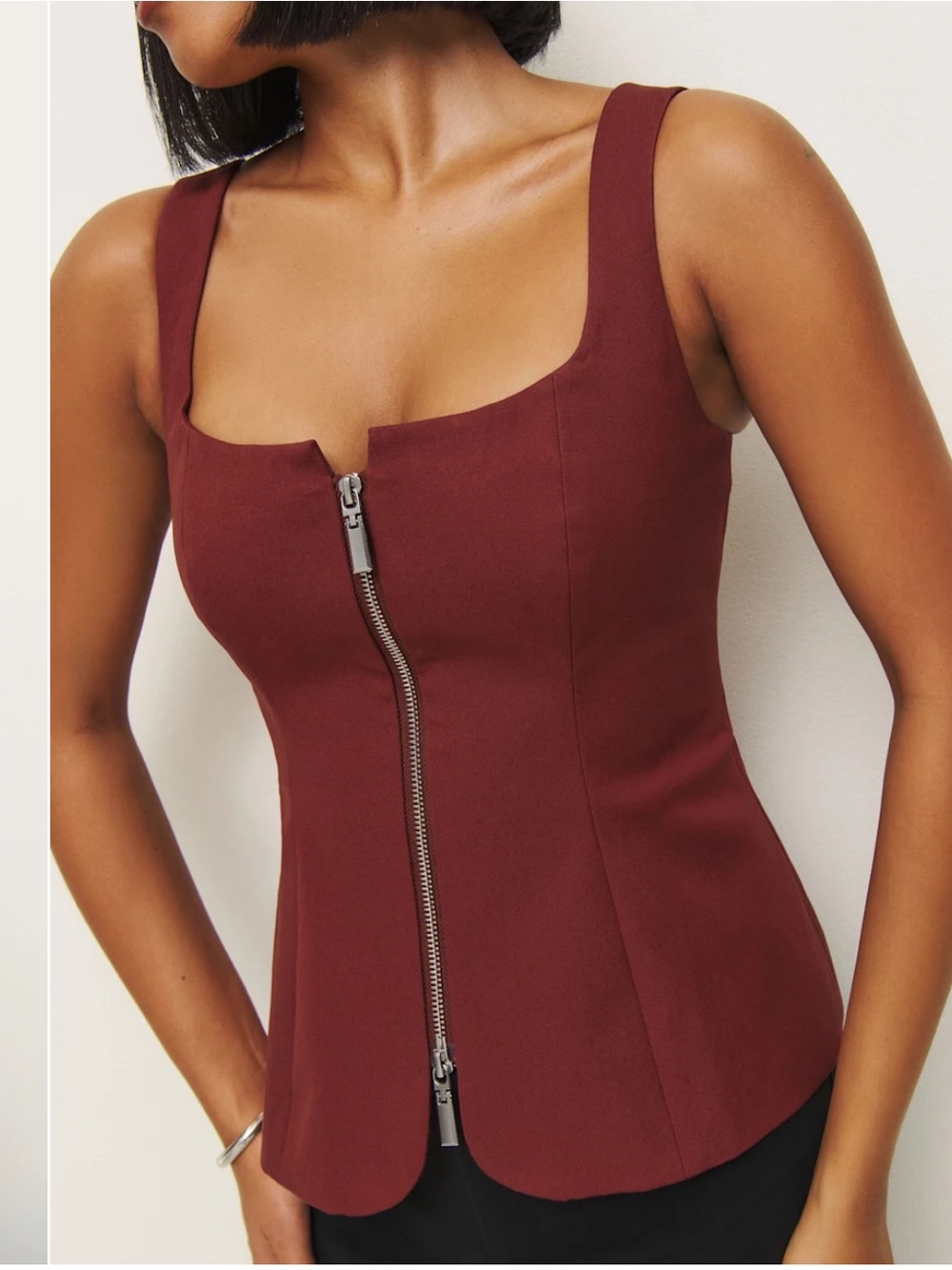 NWT Reformation Laine Top in Chianti Size 4